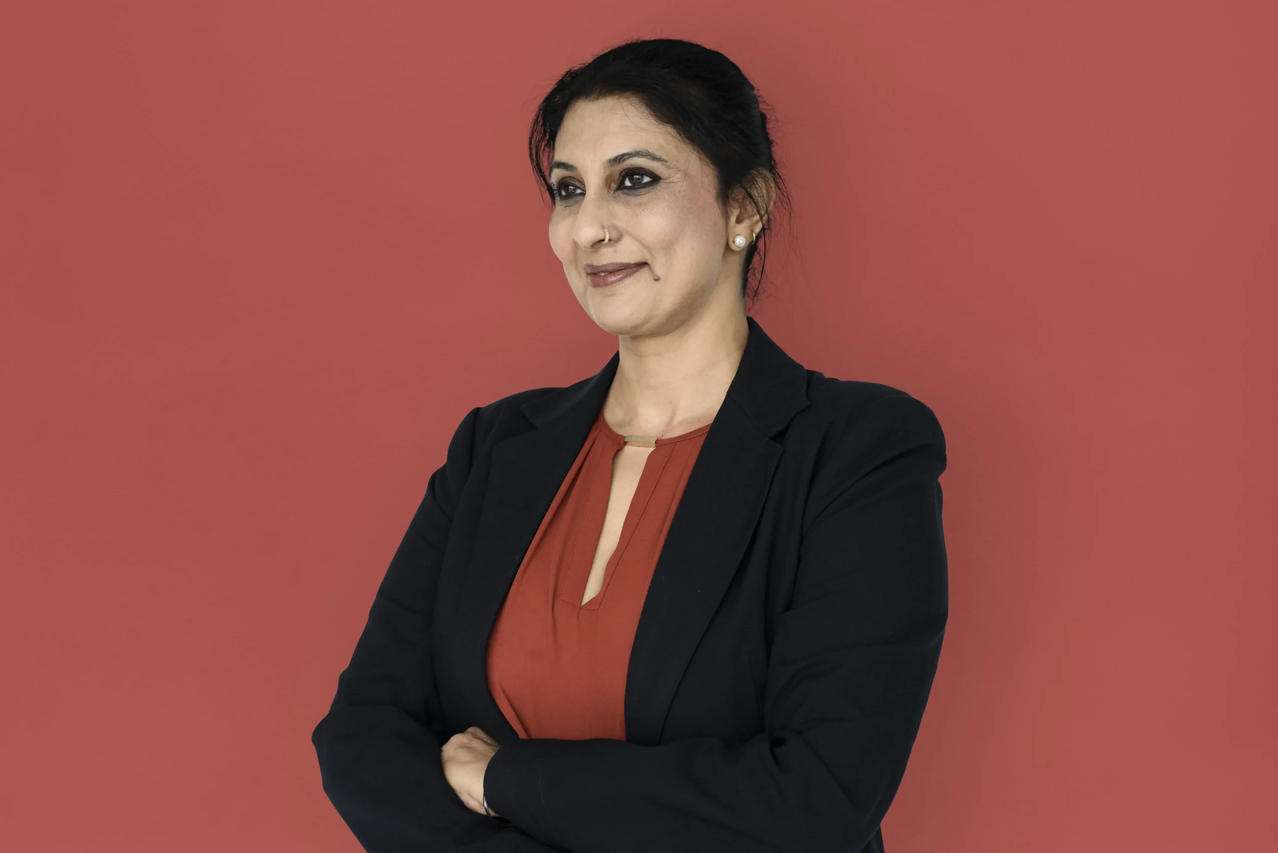 confident indian business woman min scaled | Get best deals on your new packaging in Ghaziabad | We offer customised packing Solutions